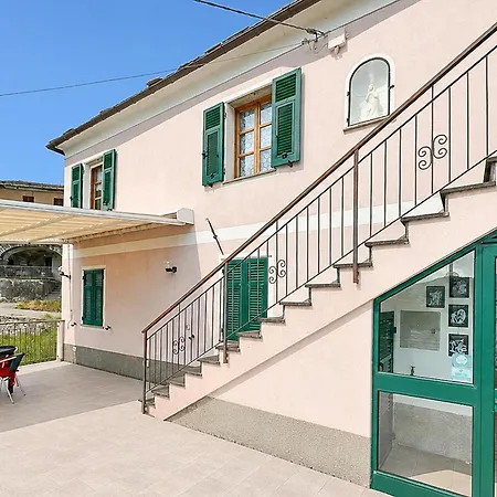 2 Bedroom Stunning In Comuneglia Cassego-Villa