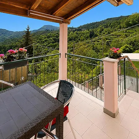 2 Bedroom Stunning In Comuneglia Cassego-Villa