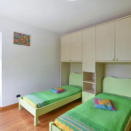 2 Bedroom Stunning In Comuneglia * Cassego-Villa