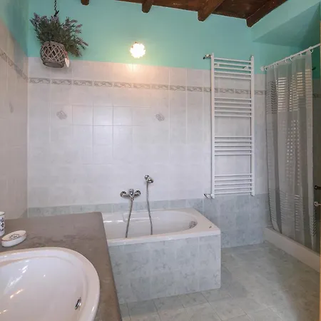 2 Bedroom Stunning In Comuneglia Appartamento Cassego-Villa
